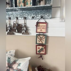 Vintage Winter Greetings Hanging Sign Rustic Cabin Lodge Christmas Wall Decor